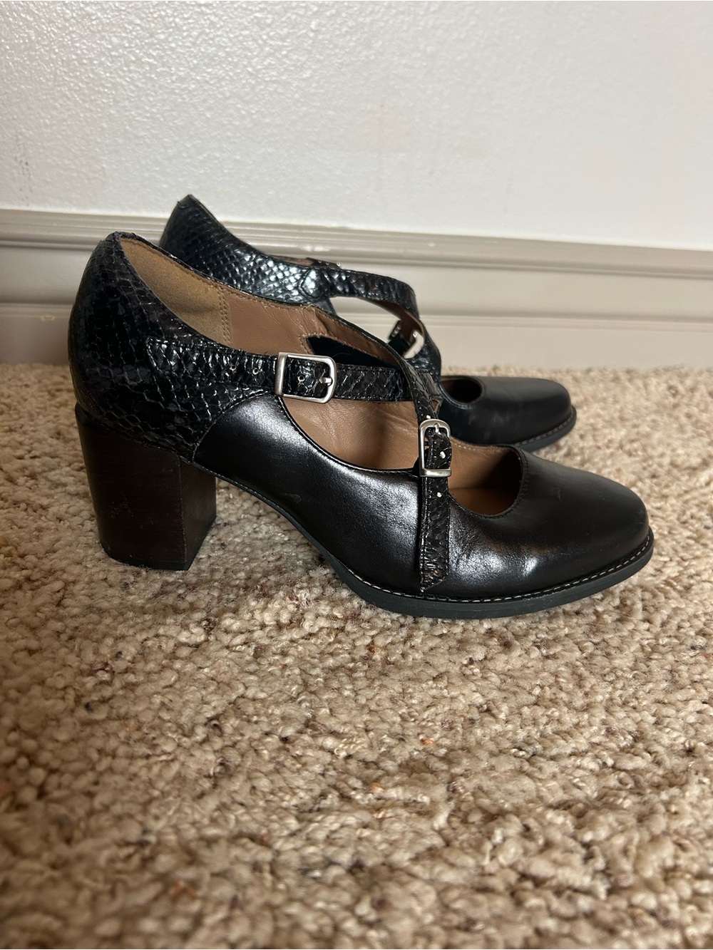 Clarks Artisan's Tarah Presley Leather Black Pumps